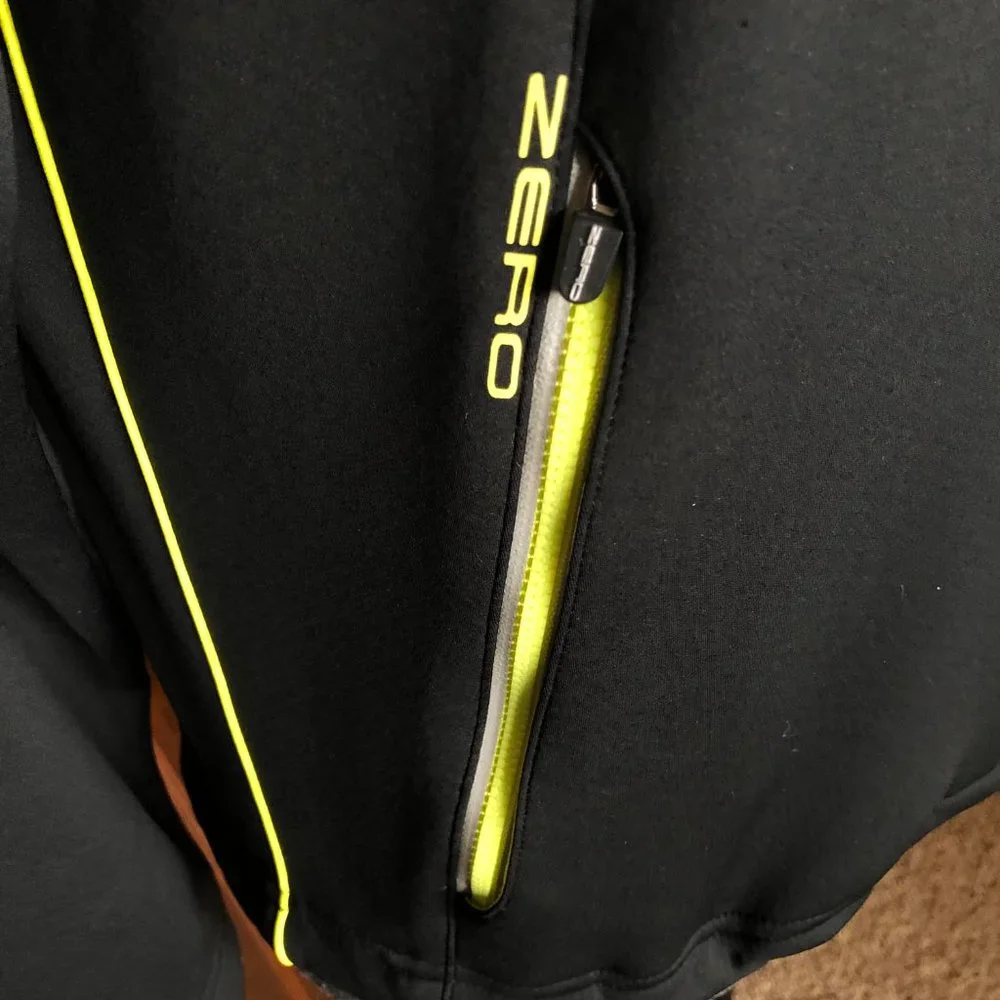 ZERO RESTRICTION Men's Black & Yellow Golf Performance Half Zip - Size MEDIUM - Picture 10 of 15
